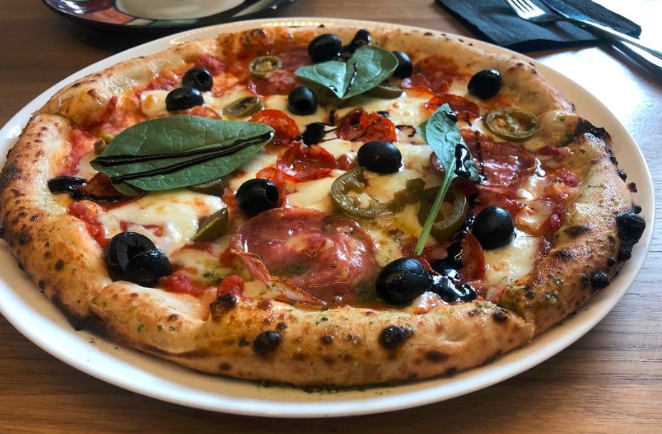 MUNCH Pizza &amp; Sushi MENIU